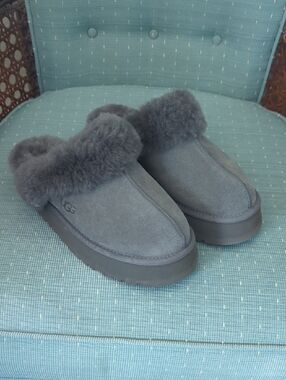 UGG Women's Charcoal Suede Shearling Clog Slippers
